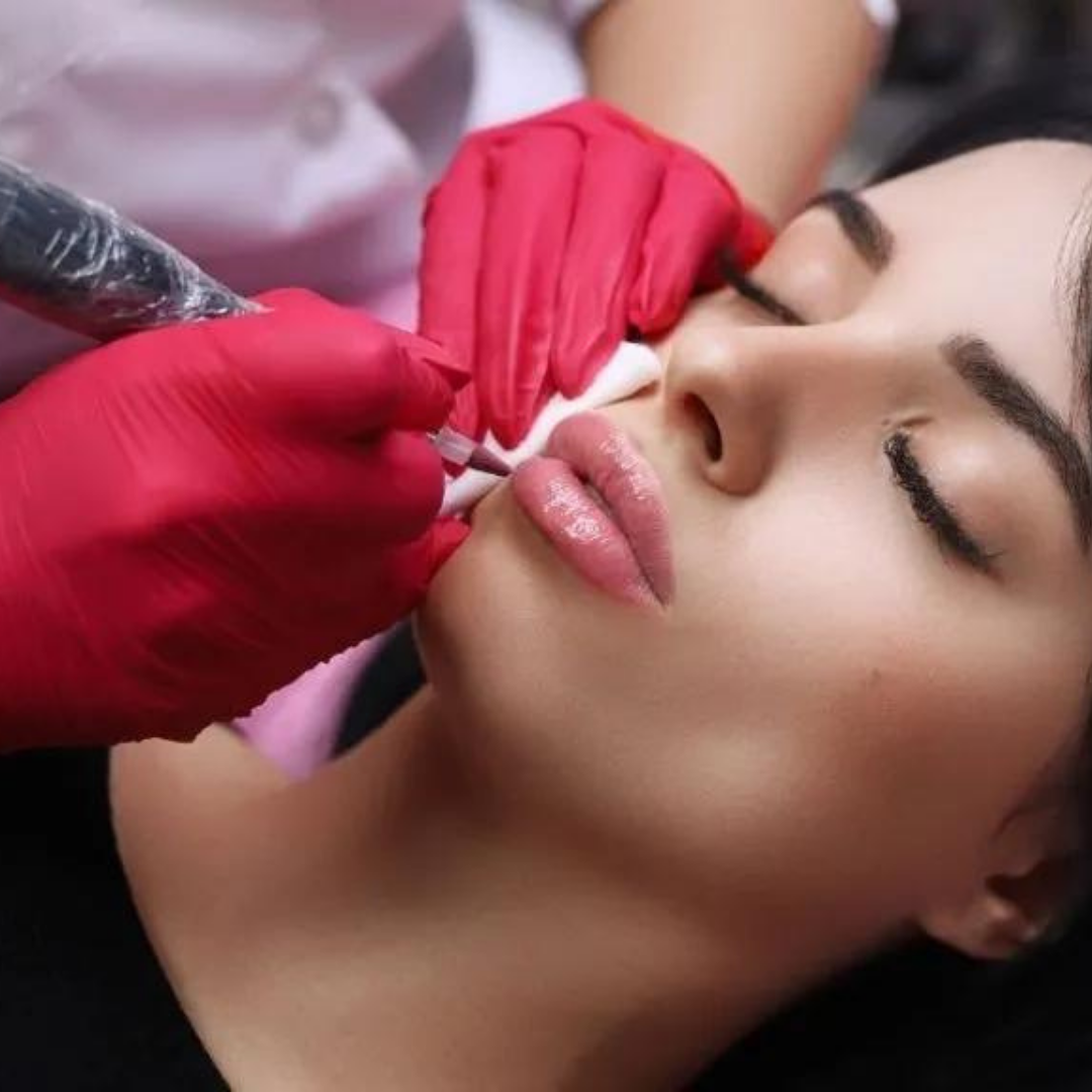 All About Lip Tattoo: What to Expect, Cost, Risks, Touch-Ups and More -  Resurchify
